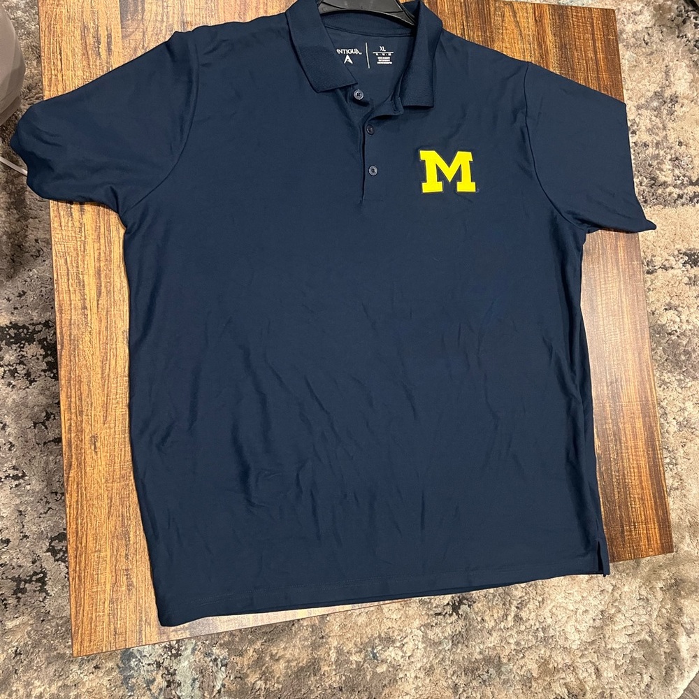 Like New Never Worn Men's XL Michigan Wolverines Navy Polo Shirt